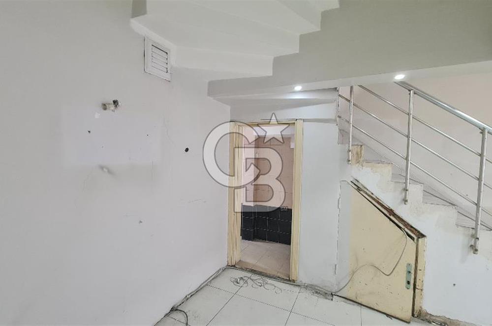 İZMİT MERKEZDE KURUMSALA UYGUN 200m² PRESTİJLİ KİRALIK MAĞAZA