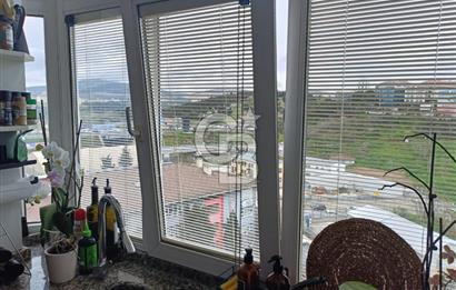 Bostancı Kaya Sitesi'nde 12. Kat Önü Açık ve Ferah 3+1 Kiralık Daire 