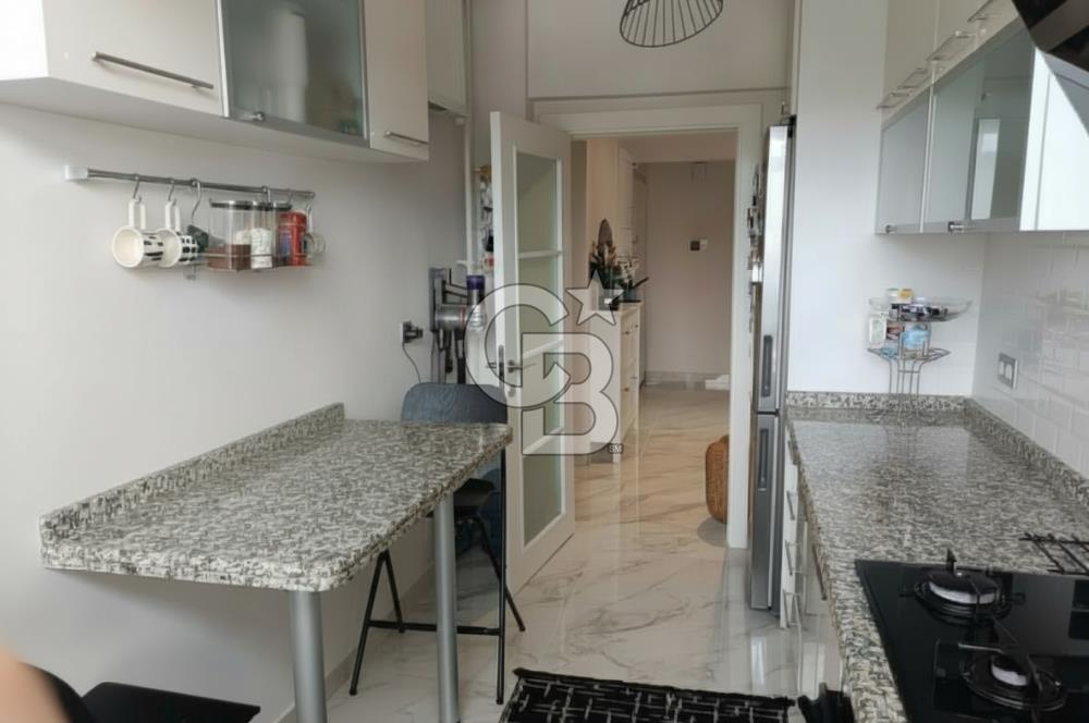Bostancı Kaya Sitesi'nde 12. Kat Önü Açık ve Ferah 3+1 Kiralık Daire 