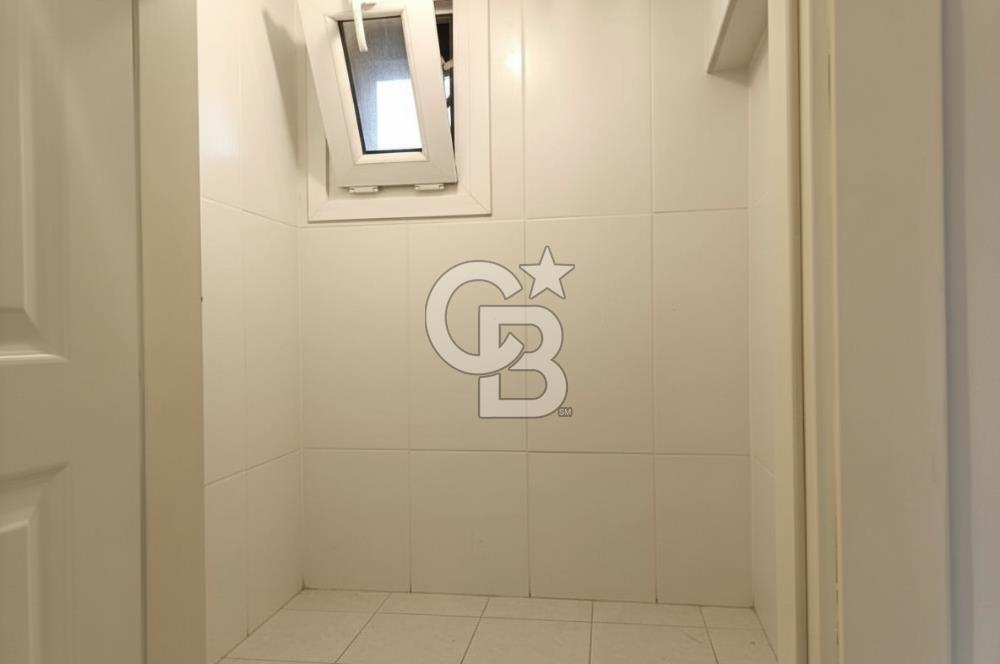 Bostancı Kaya Sitesi'nde 12. Kat Önü Açık ve Ferah 3+1 Kiralık Daire 