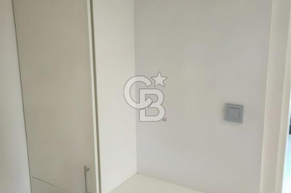 Bostancı Kaya Sitesi'nde 12. Kat Önü Açık ve Ferah 3+1 Kiralık Daire 