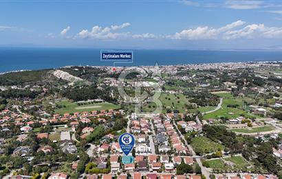 Urla Şirinkent'te Öztuncer Sitesinde Satılık 5+2 Villa