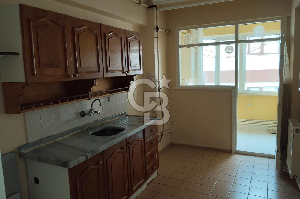 ÜSKÜDAR BULGURLU MAH. ARİFLER SİTESİNDE 3+1 SATILIK DAİRE