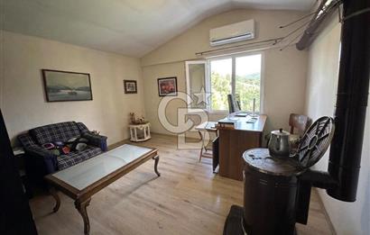 972 m² Bahçede Bağımsız Girişli 3 Katlı Müstakil Ev