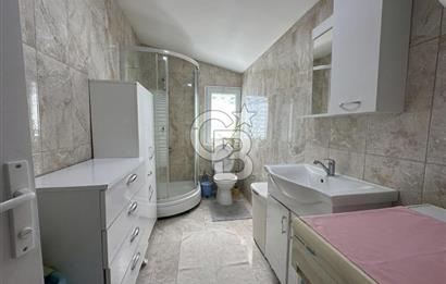 972 m² Bahçede Bağımsız Girişli 3 Katlı Müstakil Ev