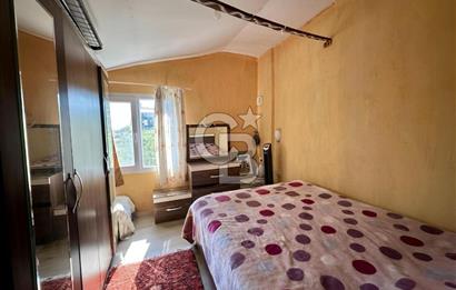 972 m² Bahçede Bağımsız Girişli 3 Katlı Müstakil Ev