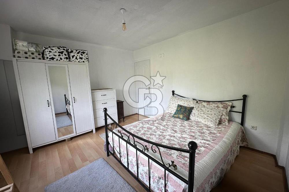 972 m² Bahçede Bağımsız Girişli 3 Katlı Müstakil Ev