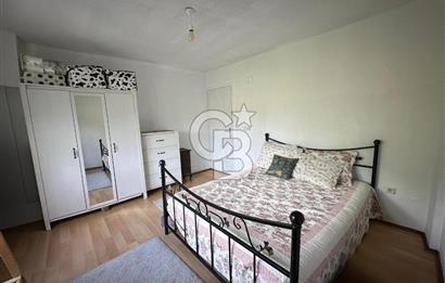 972 m² Bahçede Bağımsız Girişli 3 Katlı Müstakil Ev