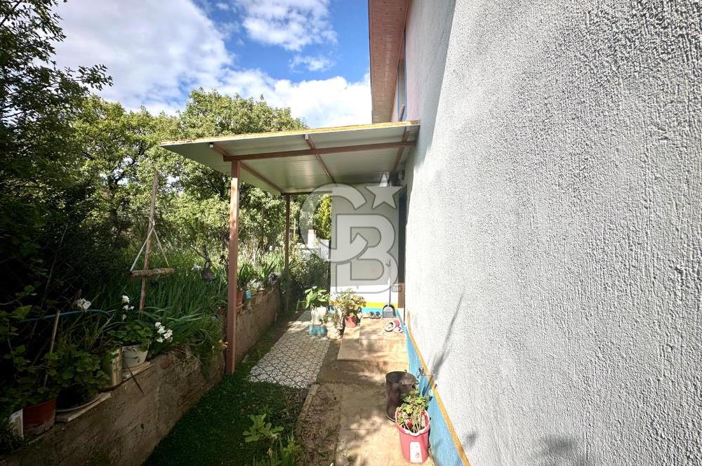 972 m² Bahçede Bağımsız Girişli 3 Katlı Müstakil Ev