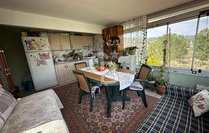 972 m² Bahçede Bağımsız Girişli 3 Katlı Müstakil Ev