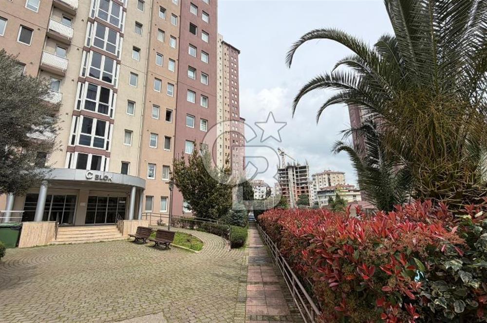 KOZYATAĞI BAYTURDA EŞYALI MANZARALI YATIRIMLIK SATILIK 1+1 DAİRE