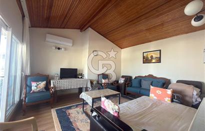 Urla Şirinkent'te Öztuncer Sitesinde Satılık 5+2 Villa