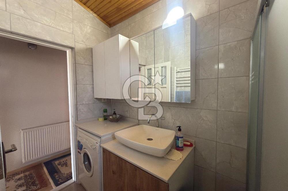 Urla Şirinkent'te Öztuncer Sitesinde Satılık 5+2 Villa