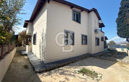 Urla Şirinkent'te Öztuncer Sitesinde Satılık 5+2 Villa