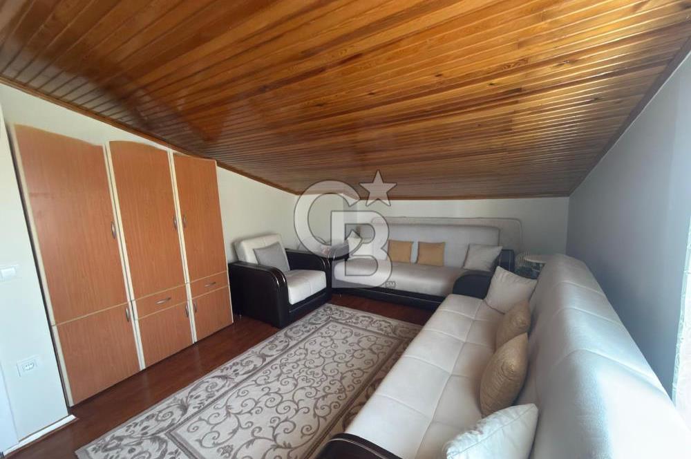 Urla Şirinkent'te Öztuncer Sitesinde Satılık 5+2 Villa