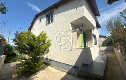 Urla Şirinkent'te Öztuncer Sitesinde Satılık 5+2 Villa