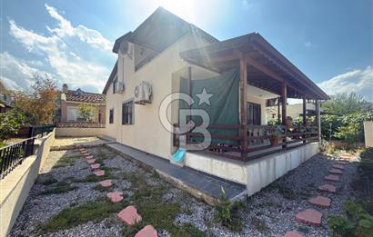 Urla Şirinkent'te Öztuncer Sitesinde Satılık 5+2 Villa