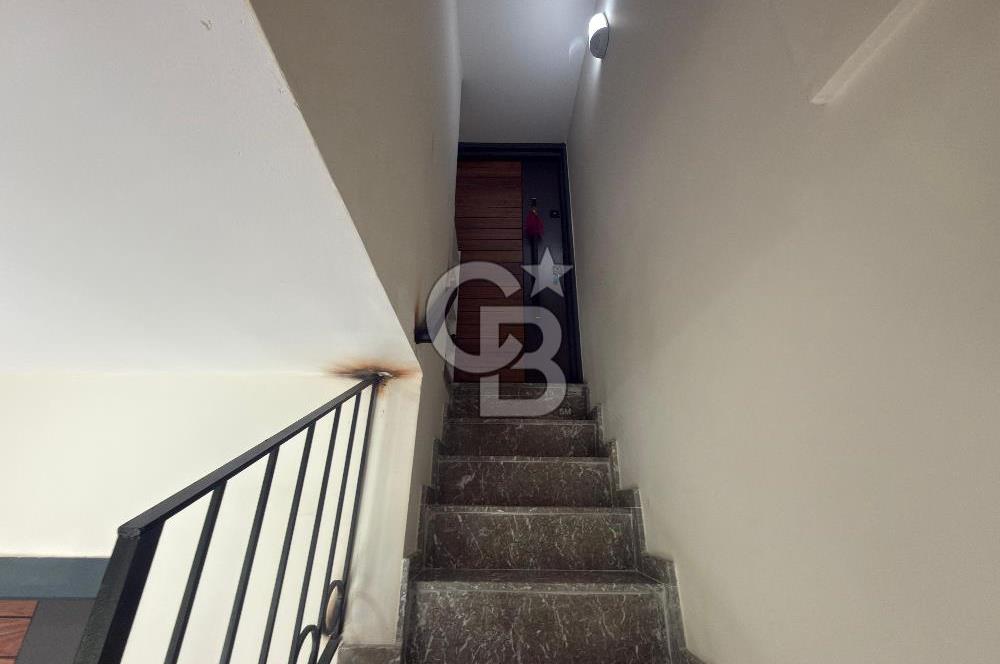 Urla Şirinkent'te Öztuncer Sitesinde Satılık 5+2 Villa