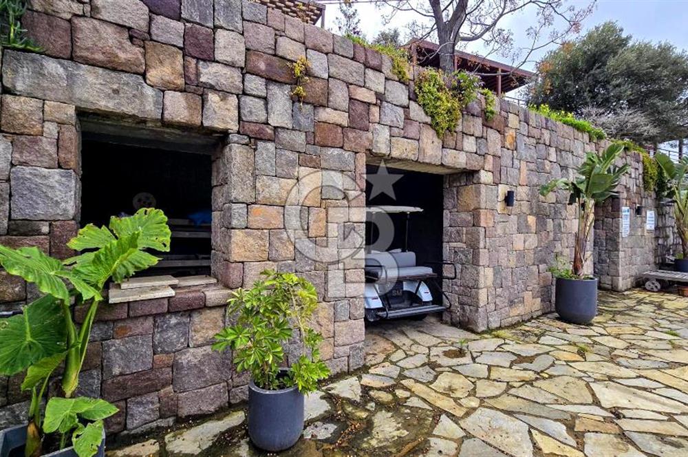 Türkbükü Hebil Doğa Hanımeli Sitesinde İskeleli Kiralık 3+1