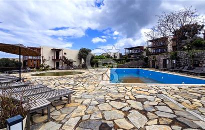 Türkbükü Hebil Doğa Hanımeli Sitesinde İskeleli Kiralık 3+1