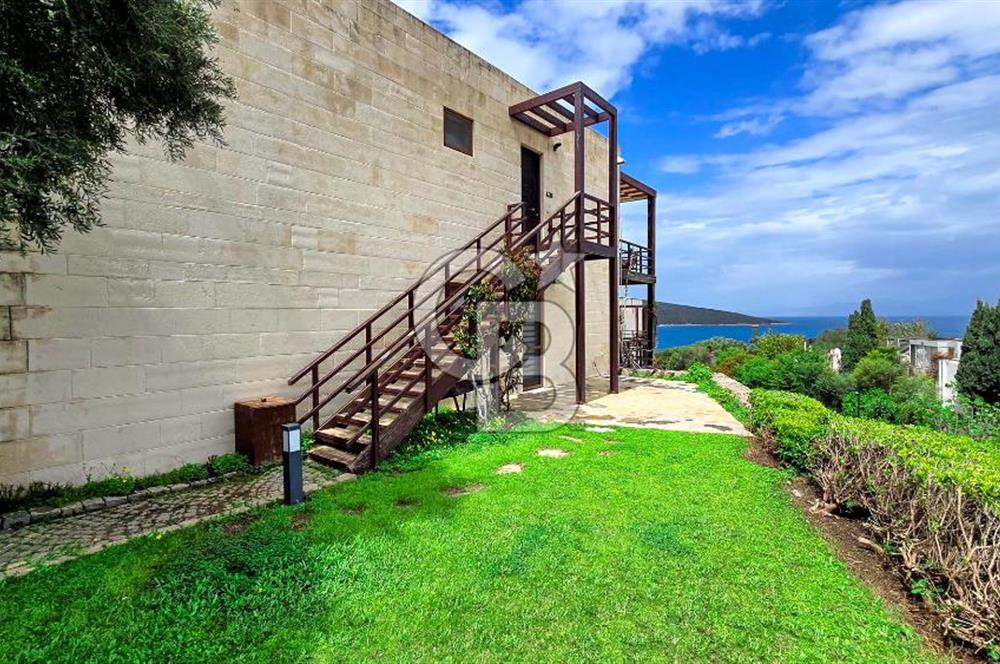 Türkbükü Hebil Doğa Hanımeli Sitesinde İskeleli Kiralık 3+1