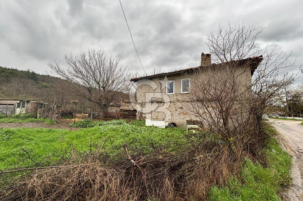 BAYRAMİÇ YAYLACIK KÖYÜNDE DOĞA İLE İÇ İÇE SATILIK BAHÇELİ TAŞ EV