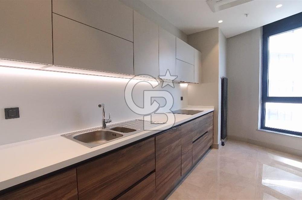 Alsancak Evora İzmir'de Deniz Manzaralı Kiralık 3+1 160 M² Daire