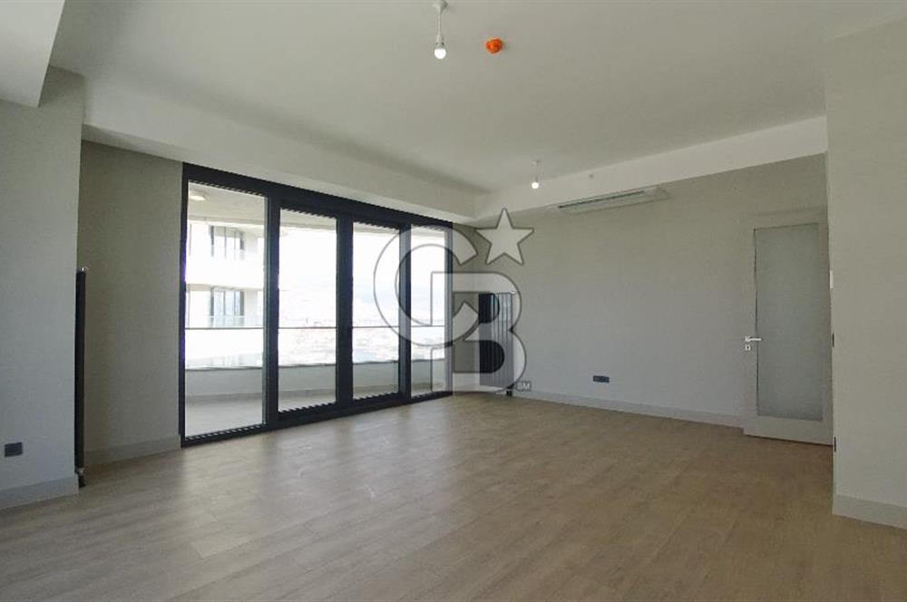 Alsancak Evora İzmir'de Deniz Manzaralı Kiralık 3+1 160 M² Daire