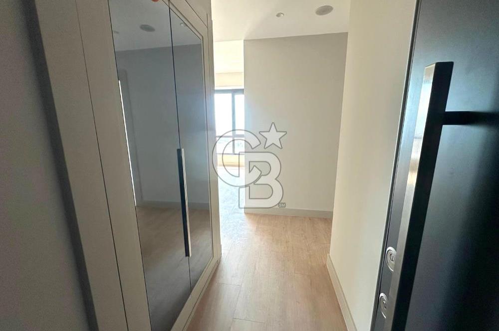 Evora İzmir`de Deniz ve Peyzaj Manzaralı 2+1 Kiralık Daire