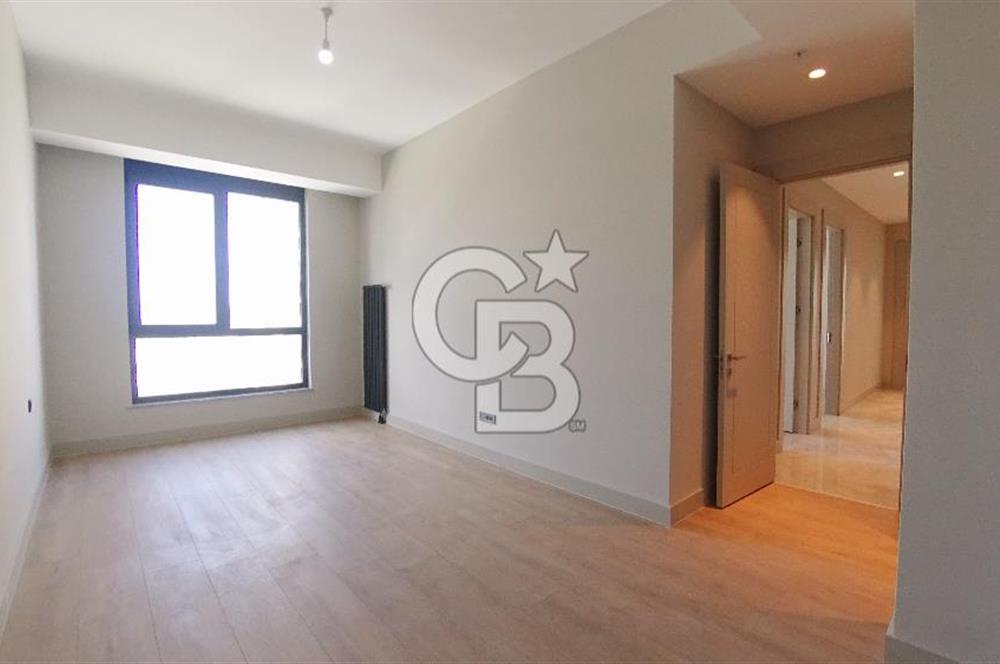 Alsancak Evora İzmir'de Deniz Manzaralı Kiralık 3+1 160 M² Daire