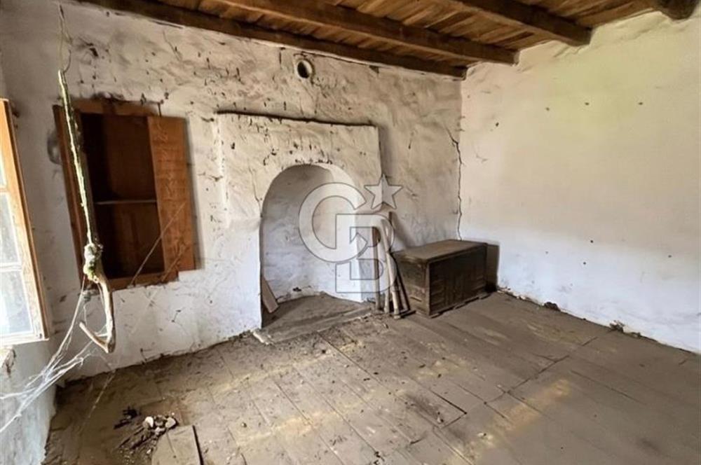 BAYRAMİÇ YAYLACIK KÖYÜNDE DOĞA İLE İÇ İÇE SATILIK BAHÇELİ TAŞ EV