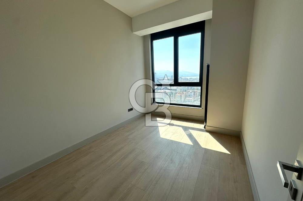 Evora İzmir`de Deniz ve Peyzaj Manzaralı 2+1 Kiralık Daire