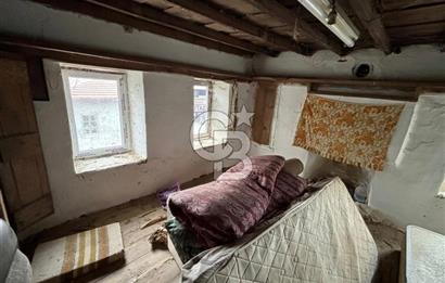 BAYRAMİÇ YAYLACIK KÖYÜNDE DOĞA İLE İÇ İÇE SATILIK BAHÇELİ TAŞ EV