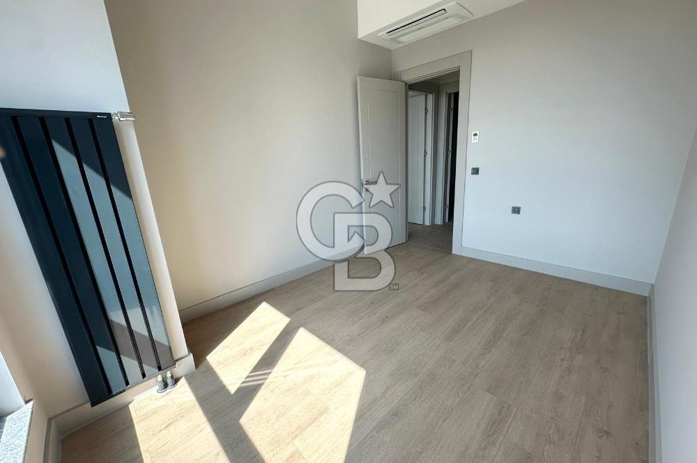 Evora İzmir`de Deniz ve Peyzaj Manzaralı 2+1 Kiralık Daire