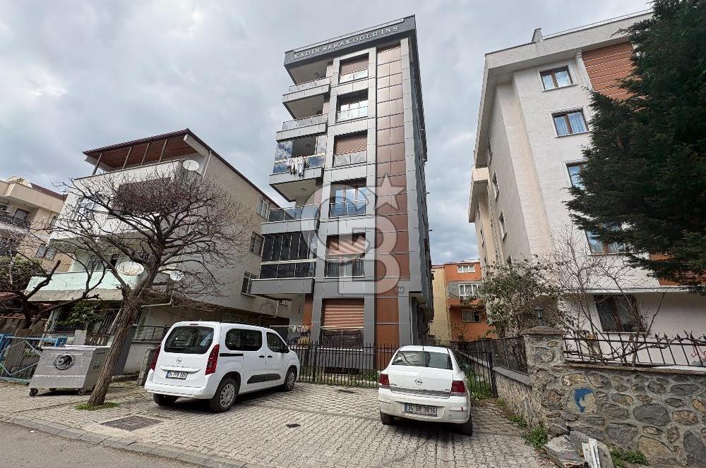KARTAL KARLIKTEPE KATTA TEK SATILIK 3+1 DAİRE