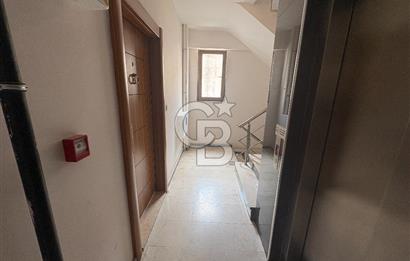 KARTAL KARLIKTEPE KATTA TEK SATILIK 3+1 DAİRE