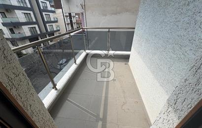 KARTAL KARLIKTEPE KATTA TEK SATILIK 3+1 DAİRE