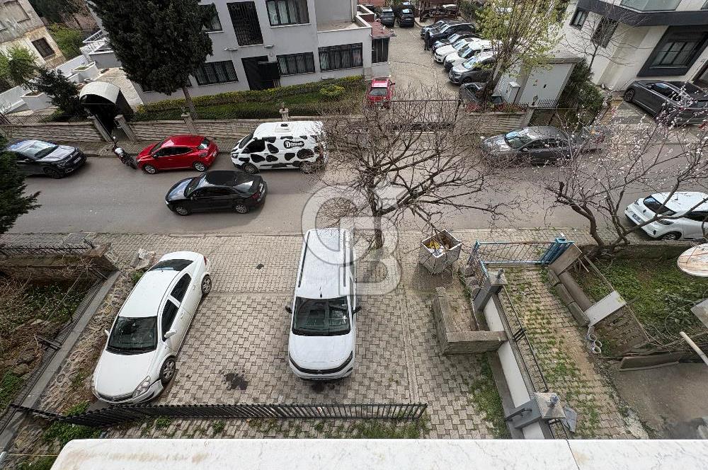 KARTAL KARLIKTEPE KATTA TEK SATILIK 3+1 DAİRE