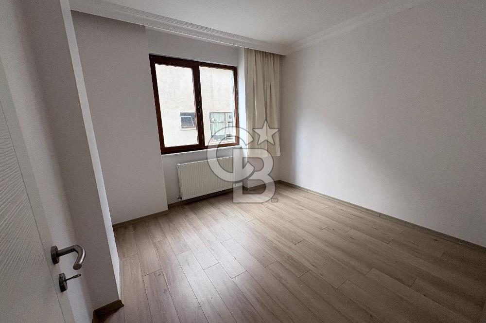 KARTAL KARLIKTEPE KATTA TEK SATILIK 3+1 DAİRE