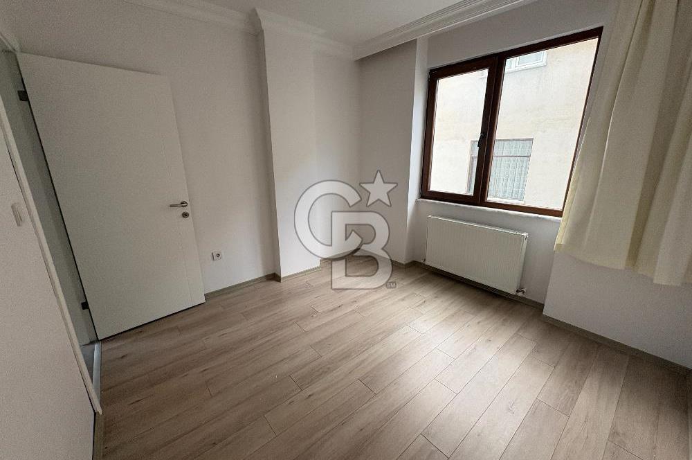 KARTAL KARLIKTEPE KATTA TEK SATILIK 3+1 DAİRE