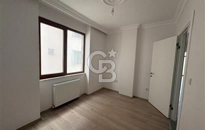 KARTAL KARLIKTEPE KATTA TEK SATILIK 3+1 DAİRE