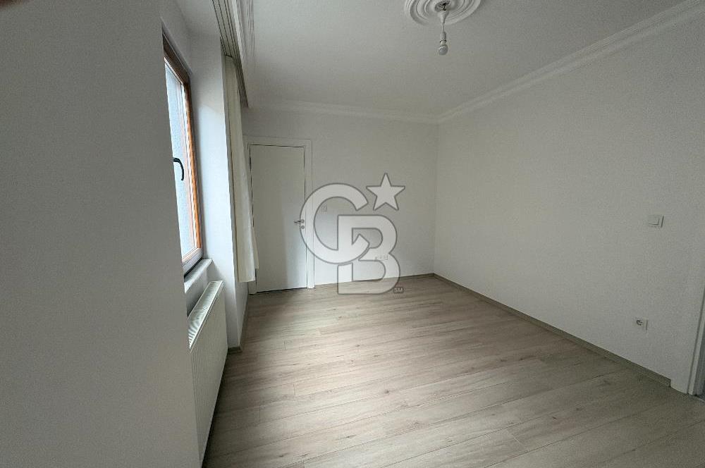 KARTAL KARLIKTEPE KATTA TEK SATILIK 3+1 DAİRE