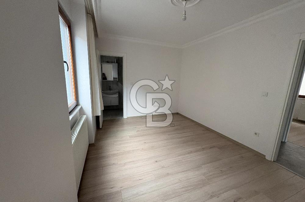 KARTAL KARLIKTEPE KATTA TEK SATILIK 3+1 DAİRE