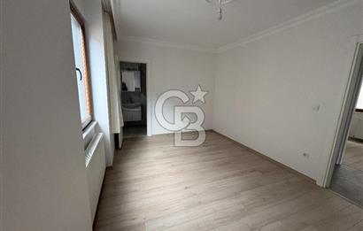 KARTAL KARLIKTEPE KATTA TEK SATILIK 3+1 DAİRE