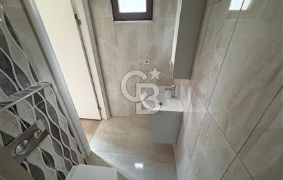 KARTAL KARLIKTEPE KATTA TEK SATILIK 3+1 DAİRE