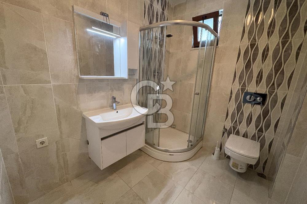 KARTAL KARLIKTEPE KATTA TEK SATILIK 3+1 DAİRE