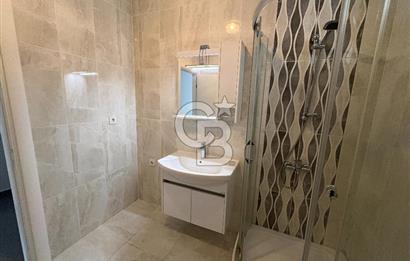 KARTAL KARLIKTEPE KATTA TEK SATILIK 3+1 DAİRE