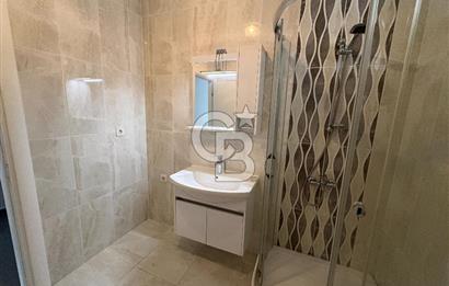 KARTAL KARLIKTEPE KATTA TEK SATILIK 3+1 DAİRE