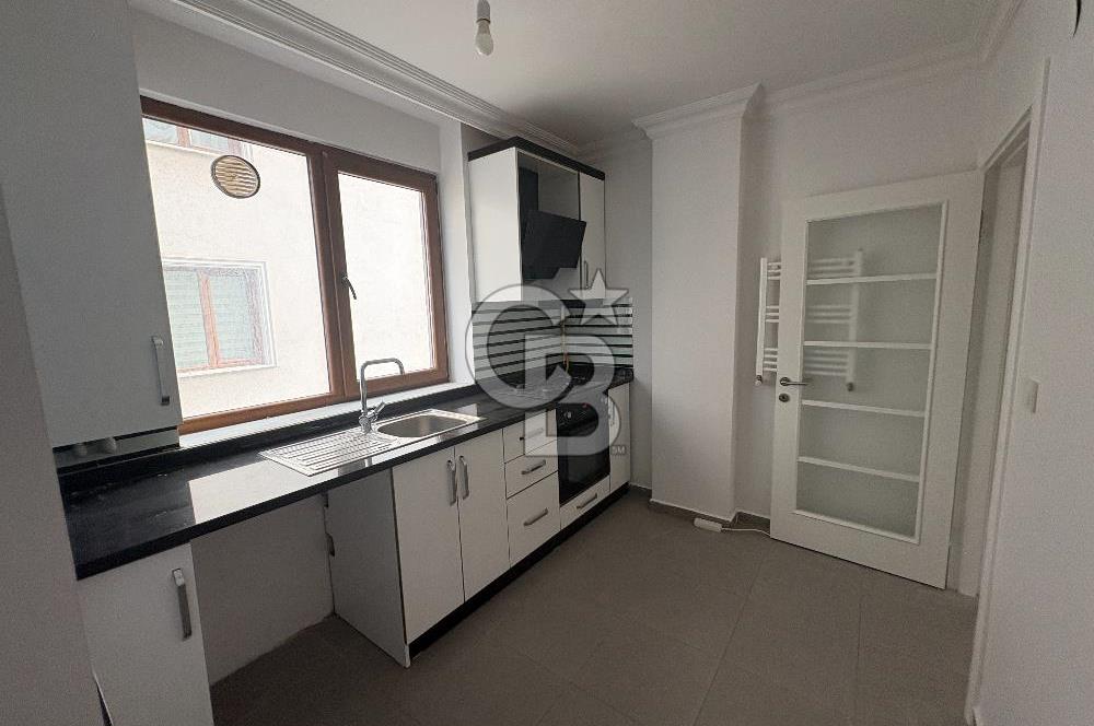 KARTAL KARLIKTEPE KATTA TEK SATILIK 3+1 DAİRE