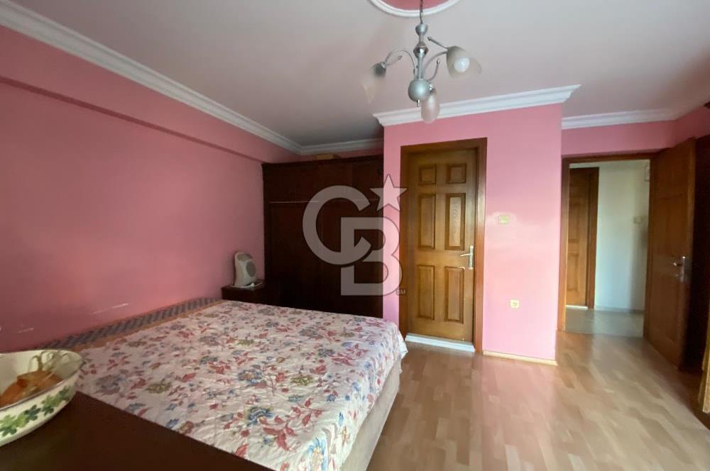 ŞEMİKLER YALI MAHALLESİNDE 4+1 GENİŞ VE KONFORLU SATILIK DAİRE